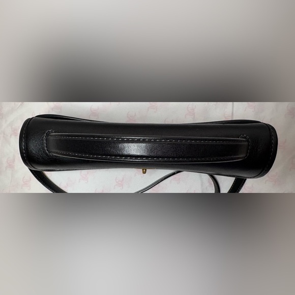 COACH Limited Edition Black Turnlock Clutch No. M1980-129 COA & dustbag - Picture 4 of 15